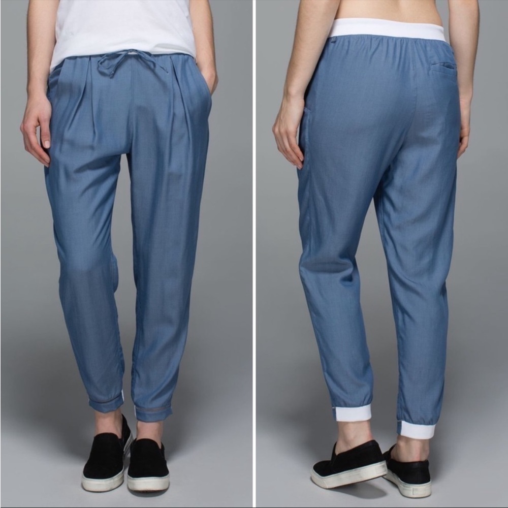 Lululemon City Jogger
Blue Denim‎ / White W51675